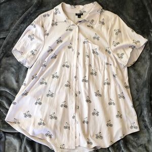 TORRID button up blouse